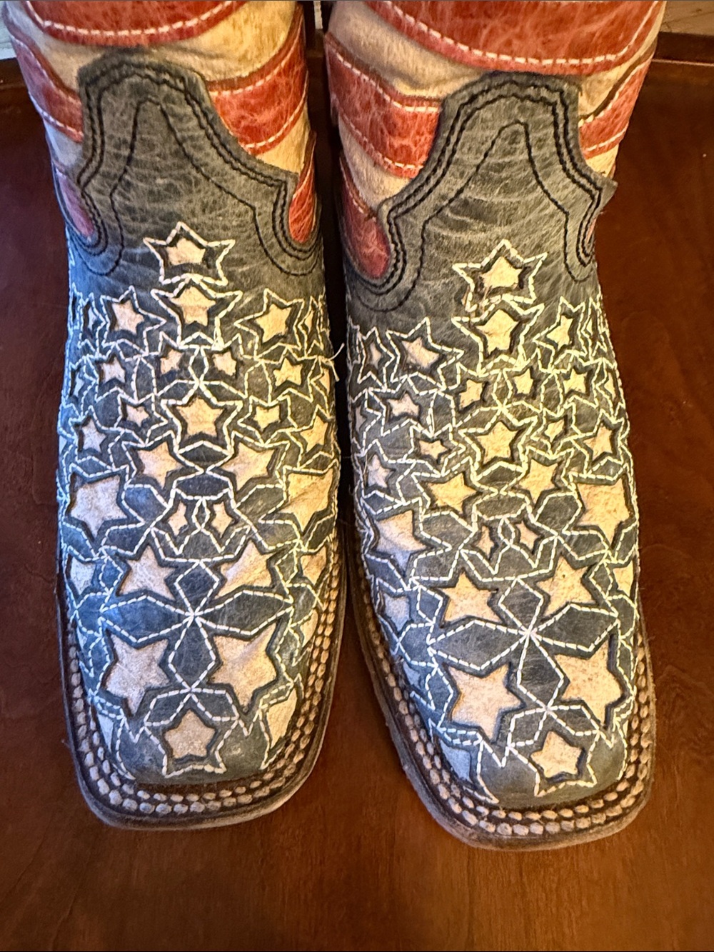 Corral square toe Patriotic flag Star-inlay Cowboy Boots in Red, Blue, Cream - Picture 2 of 11